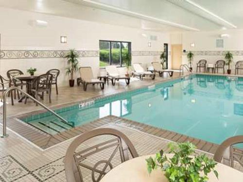 Hampton Inn & Suites Chicago/Saint Charles Exteriör bild