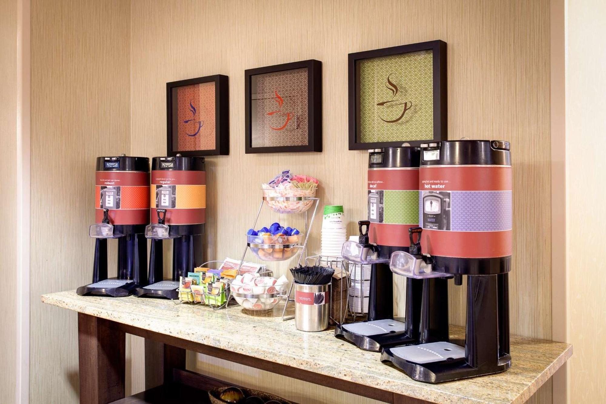 Hampton Inn & Suites Chicago/Saint Charles Exteriör bild