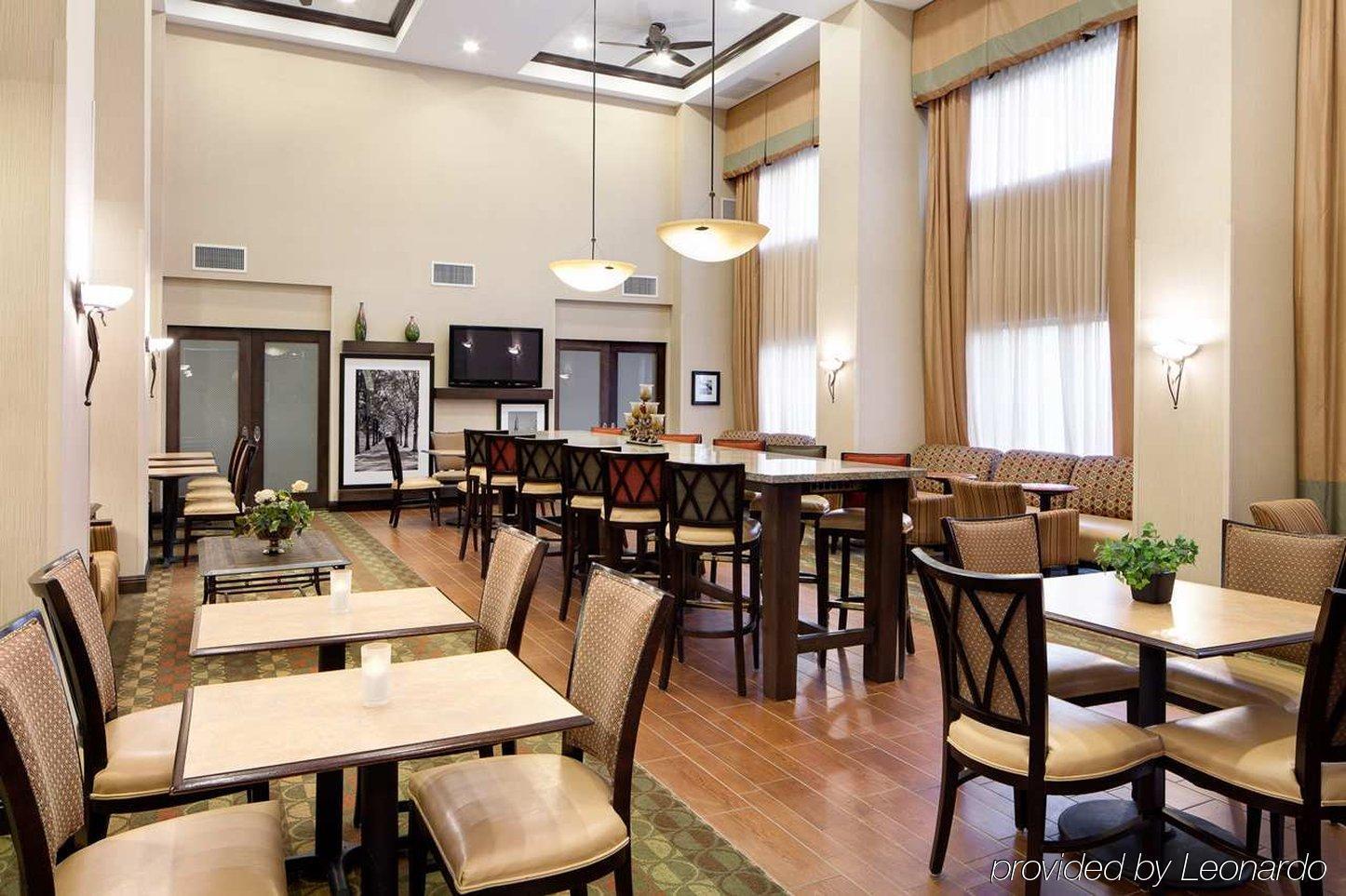 Hampton Inn & Suites Chicago/Saint Charles Exteriör bild