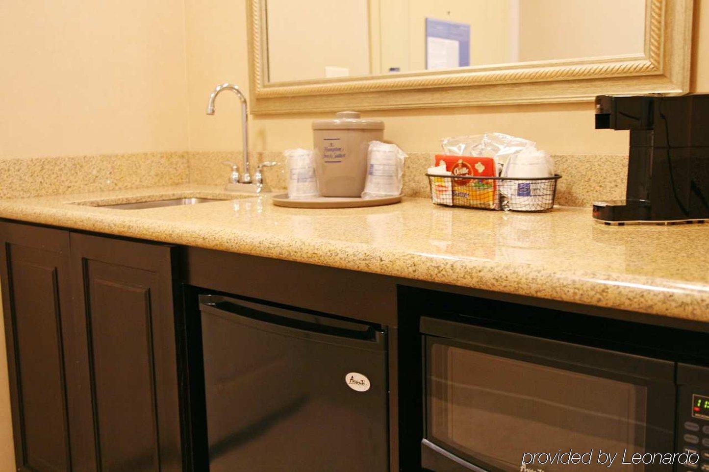 Hampton Inn & Suites Chicago/Saint Charles Exteriör bild